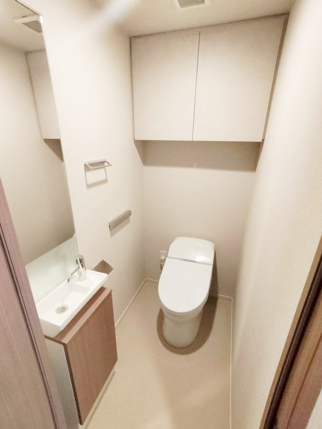 横浜市戸塚区品濃町の賃貸マンションのトイレ|清潔感のあるトイレです