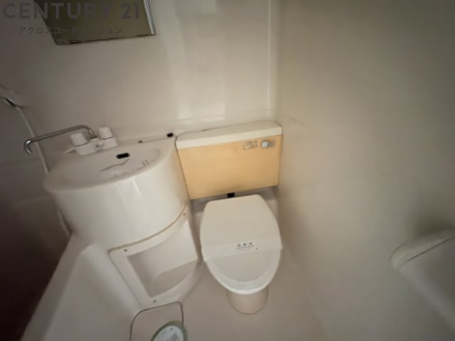 浴室内にトイレがあります☆