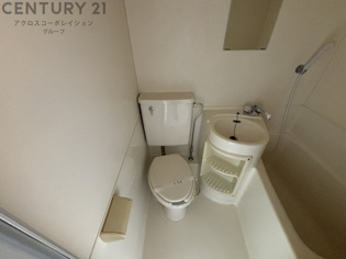 浴室内にトイレがあります♪