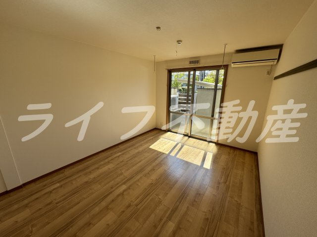 サニーコート花園の居間・リビング|こちらの居間で趣味の時間をお楽しみください