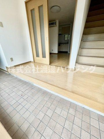 ミーテ江坂の玄関