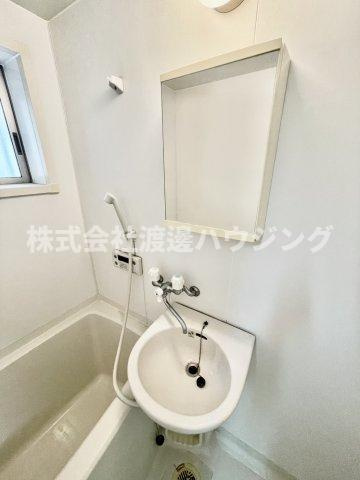 ミーテ江坂の洗面所