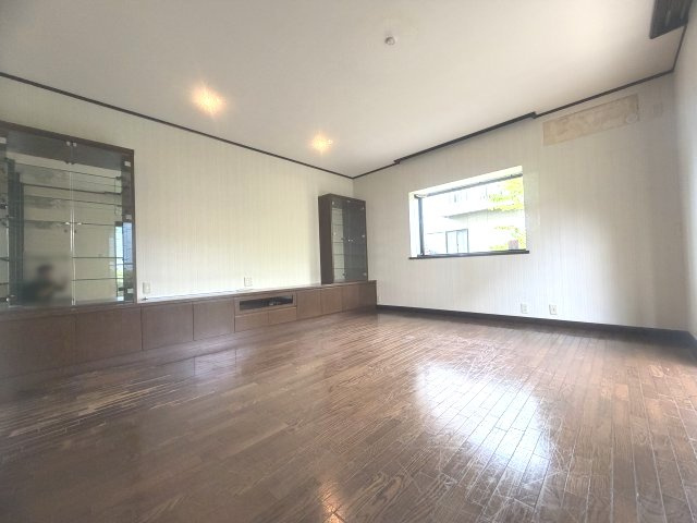 神戸市西区春日台2丁目戸建の居間・リビング