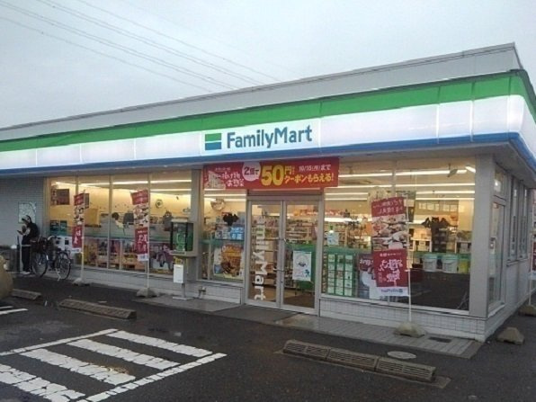 ネオ　コスモスの周辺|ファミリーマート倉敷中庄店まで600m