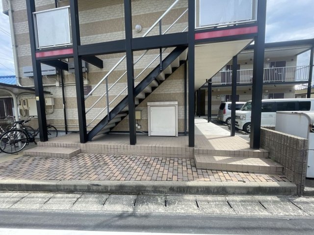 【エントランス】 | レオパレスＯｋｕｒａ