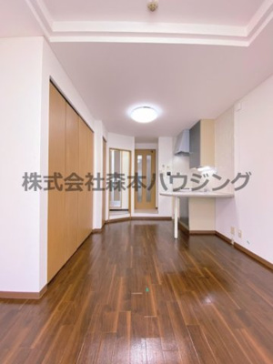 【洋室】 | 　ヴィレッジヴァンガード | 広々とした洋室です