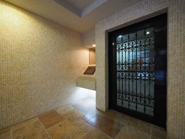 フェニックス新橋弐番館のロビー