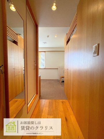 グランドラティス鞘町の玄関