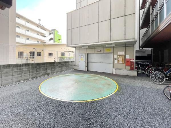 立花アスペンハウスの駐車場