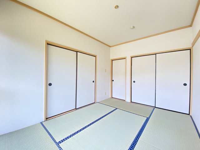 【寝室】 | サンフォーリスト仁戸名