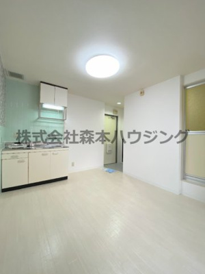 【洋室】 | 　寝屋川コスモシティ | 使い勝手のいい洋室です
