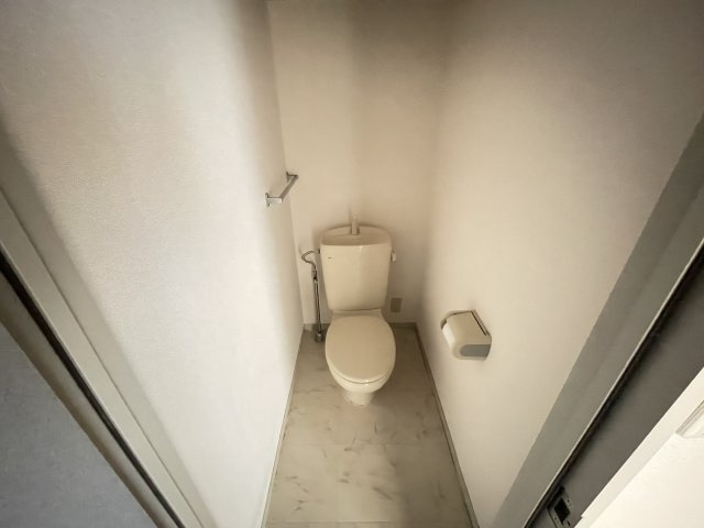 グリーンヒルズA棟のトイレ|写真は同物件の別部屋の写真のため色、仕様は現況優先です。