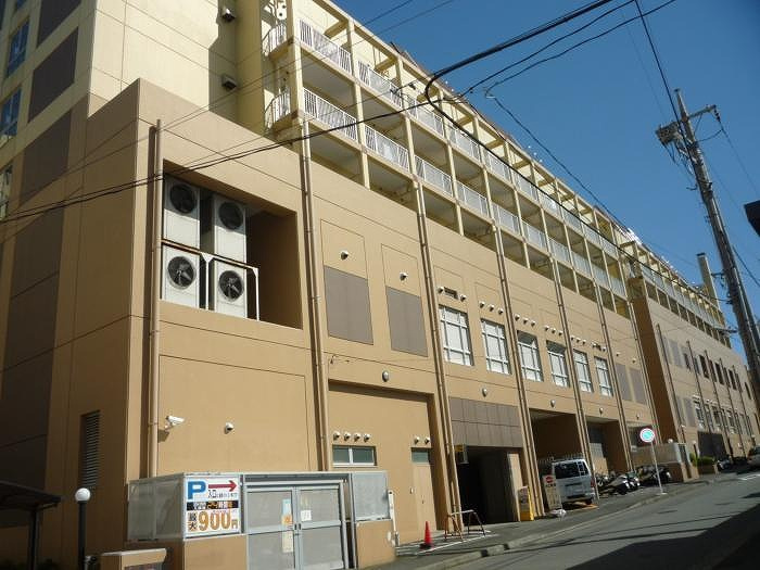 ホーメストプラザ十日市場西館の外観