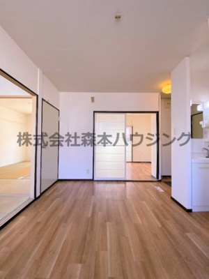 【居間・リビング】 | 　石橋ハイツB | ゆったりとした居間です