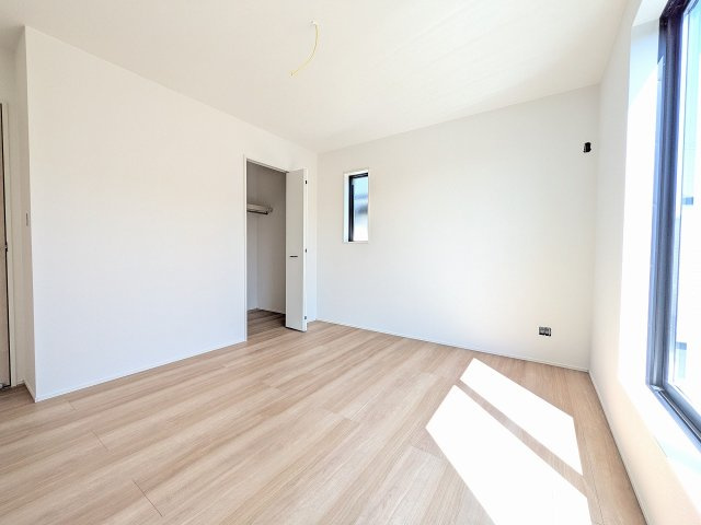 八王子市　楢原町　新築一戸建て　４期の収納|～大容量収納可能なウォークインクローゼット～