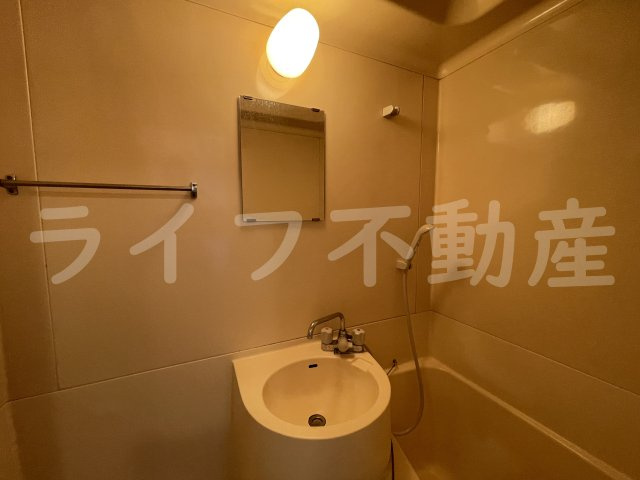 サンライフ若江本町の洗面所|広い洗面スペース