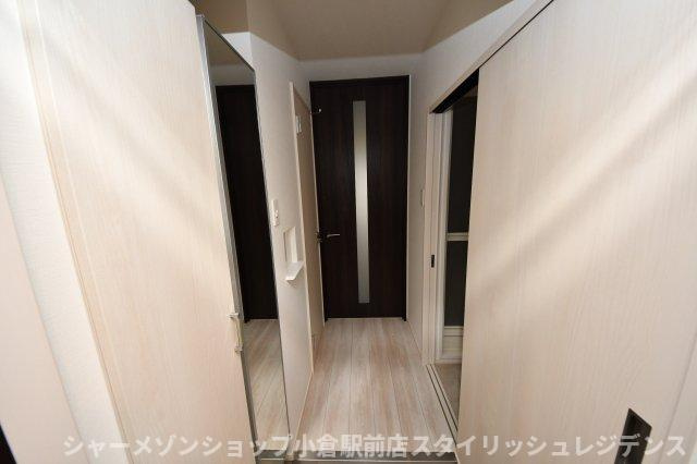 プレミア片野の玄関