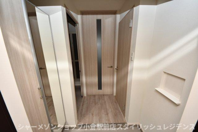 プレミア片野の玄関