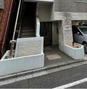 カーサマジカル浅草のエントランス