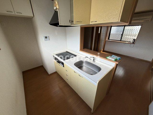 伊加賀本町平屋のキッチン