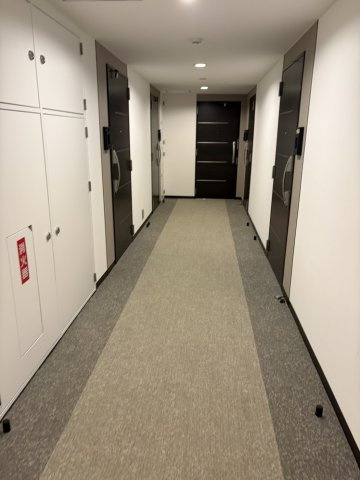 プレセダン千駄木のロビー