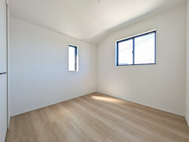 八王子市　楢原町　新築一戸建て　４期の洋室|～2階4.5帖のクローゼット～