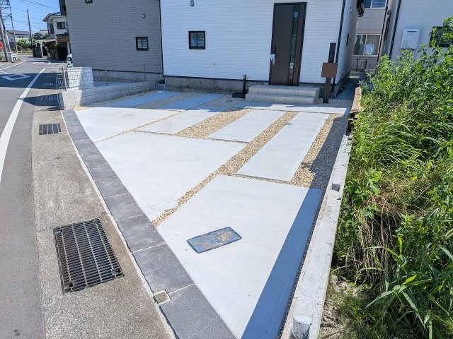 八王子市　楢原町　新築一戸建て　４期の駐車場|～並列2台駐車可能カースペース～