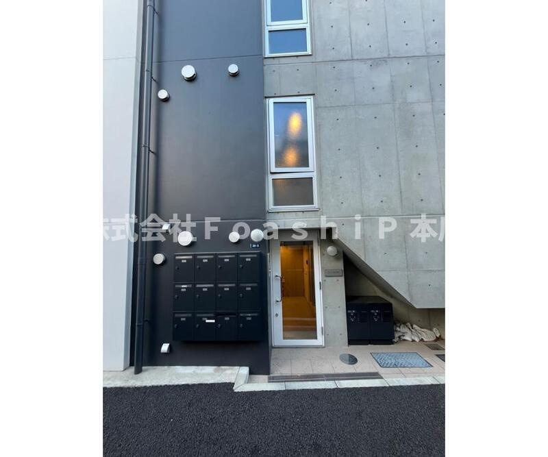 ブラン渋谷本町のエントランス