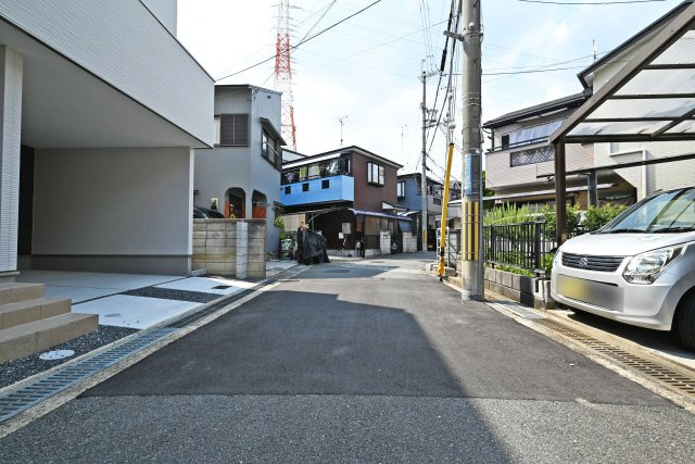 摂津市鳥飼新町2丁目新築一戸建て│3SLDK+駐車1台可の周辺|周辺にスーパー・コンビニがあり、生活施設が身近にそろった利便性の高い住環境です。