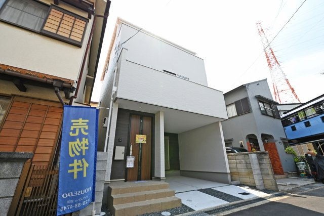 摂津市鳥飼新町2丁目新築一戸建て│3SLDK+駐車1台可の外観|ご不明な税金・諸費用についても丁寧にサポートいたします。現地見学で、住まいのイメージやご希望をぜひお聞かせください。
