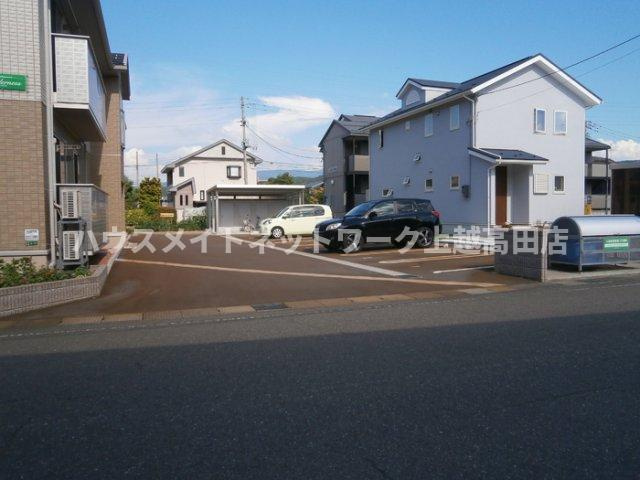 テンダネスの駐車場|消雪付駐車場