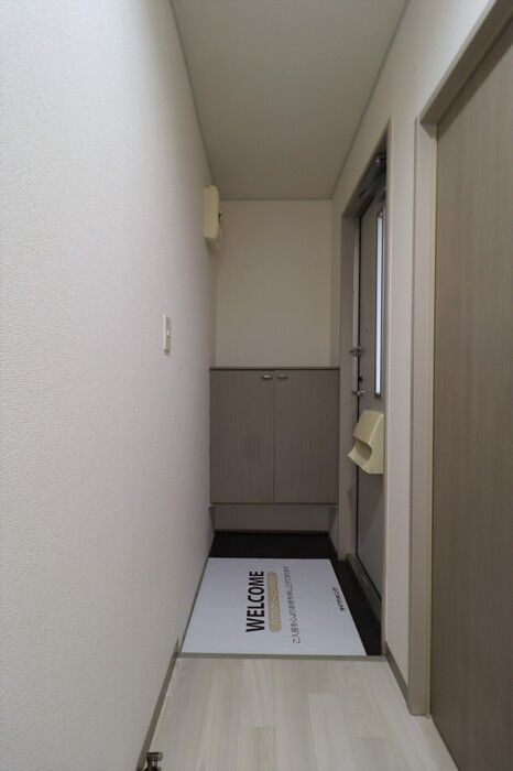 サンハイム撫川　A棟の玄関