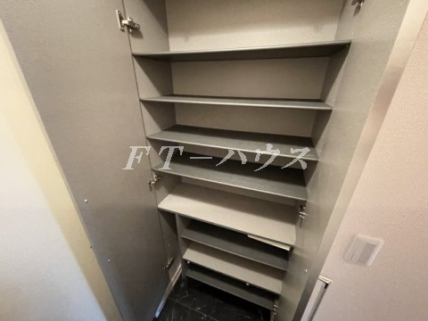千葉市花見川区幕張町４丁目のアパートの収納