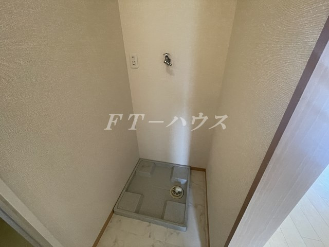 習志野市鷺沼台３丁目のアパートの玄関