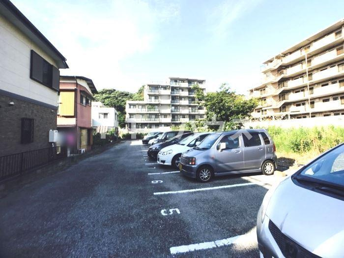リバーハイツ幕張の駐車場|駐車場