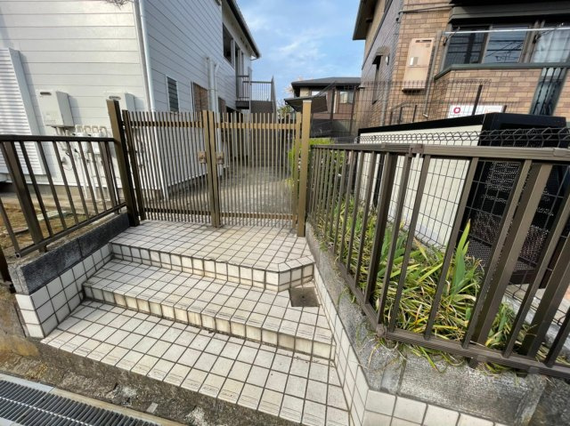 スカイハイツのエントランス