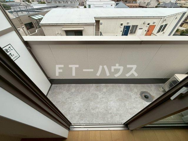 サンライズ幕張のバルコニー