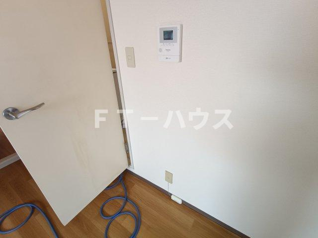 フィエール本郷の玄関