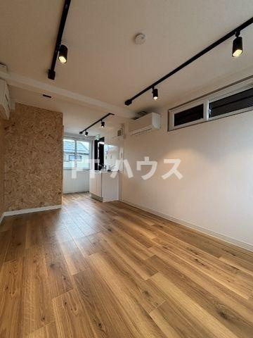 Ｃｏｃｏｎｔ幕張（E-223）の居間・リビング