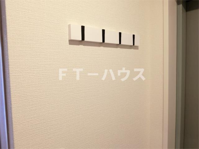 幕張イーストの設備|便利な４連フック（玄関）！
