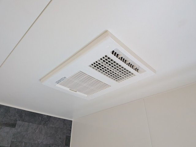八王子市　楢原町　新築一戸建て　４期の浴室|～浴室暖房乾燥機能付き　遅い時間のお洗濯や、梅雨・花粉の時期など大活躍です～