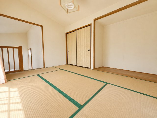 鹿嶋市大字小山　中古戸建の和室|※画像の一部はAIを用いて加工・編集しています。実際の状況と異なる場合がありますので、ご了承下さい。