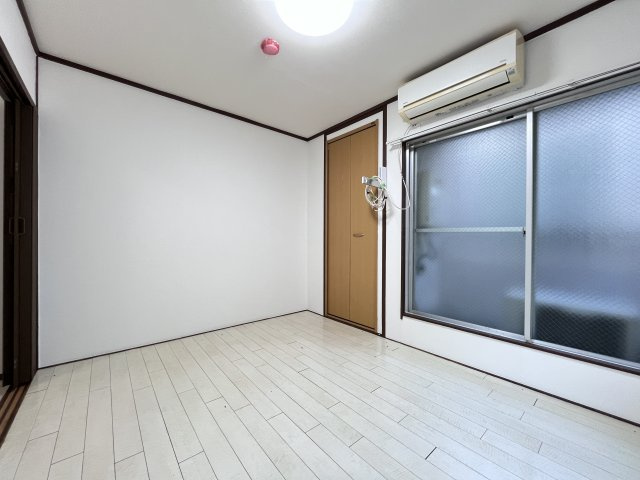CABIN ABIKO EAST（旧ジュネスシャトー我孫子No.5）の洋室