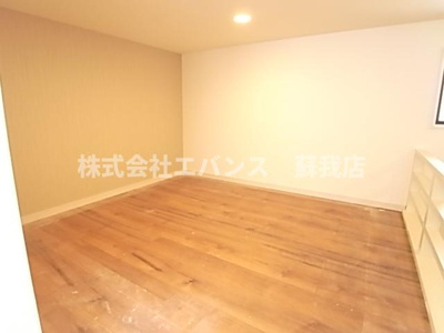 【寝室】 | メゾン・ド・ルミナーレ | 落ち着いて過ごせるお部屋なので、寝室にいかがでしょうか