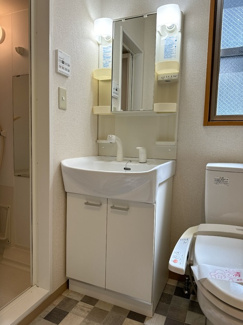 使い勝手の良い☆シャワー付き洗面化粧台☆