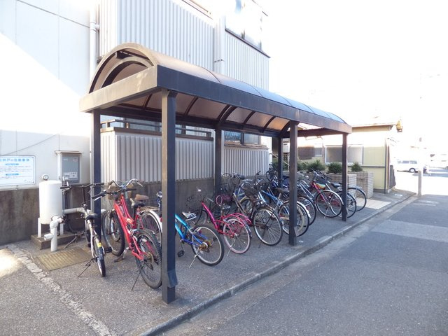 屋根付の駐輪場ありますよ