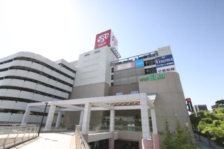 ロピア成田店まで300ｍ