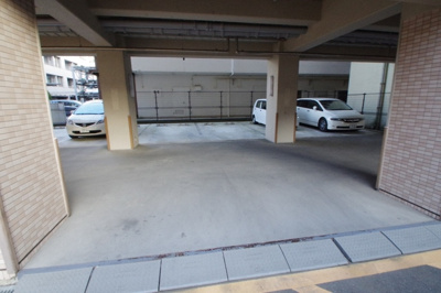 【駐車場】ライオンズマンション本厚木第３