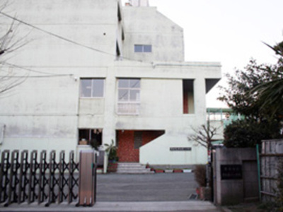 厚木市立厚木第二小学校  212m