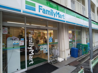 ファミリーマート 緑が丘一丁目店まで210m♪